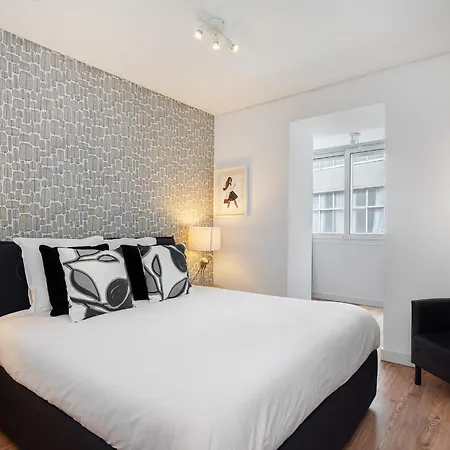 Whome Oasis Extravaganza: Lisbon's Supreme Retreat Lejlighed Lisboa